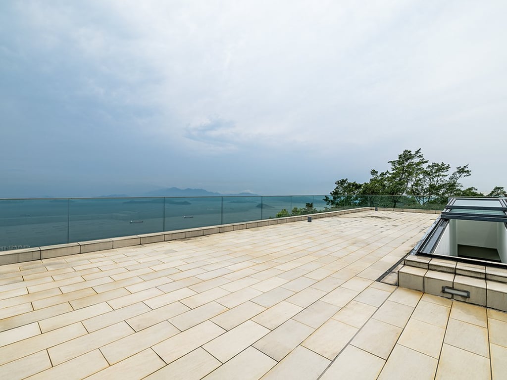 https://img.propertyraptor.com/cdn-cgi/imagedelivery/KD5bF_AFL0JDTbKLWF7z9g/ap8/ap8_001/hornet/prp/img/f0ffc908e985053873718cec8d20fca4.jpg/public