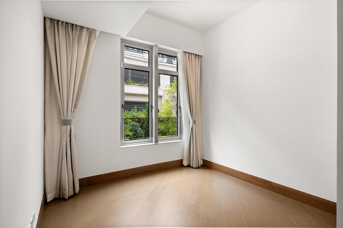 https://img.propertyraptor.com/cdn-cgi/imagedelivery/KD5bF_AFL0JDTbKLWF7z9g/ap8/ap8_001/hornet/prp/img/f124a38582d63f2937532194a593a272-wtm.jpg/public