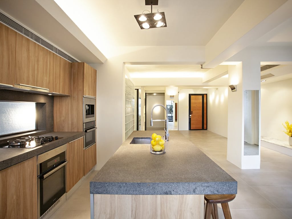 https://img.propertyraptor.com/cdn-cgi/imagedelivery/KD5bF_AFL0JDTbKLWF7z9g/ap8/ap8_001/hornet/prp/img/f131dc7d8b6795e58e962a466d801dff.jpg/public