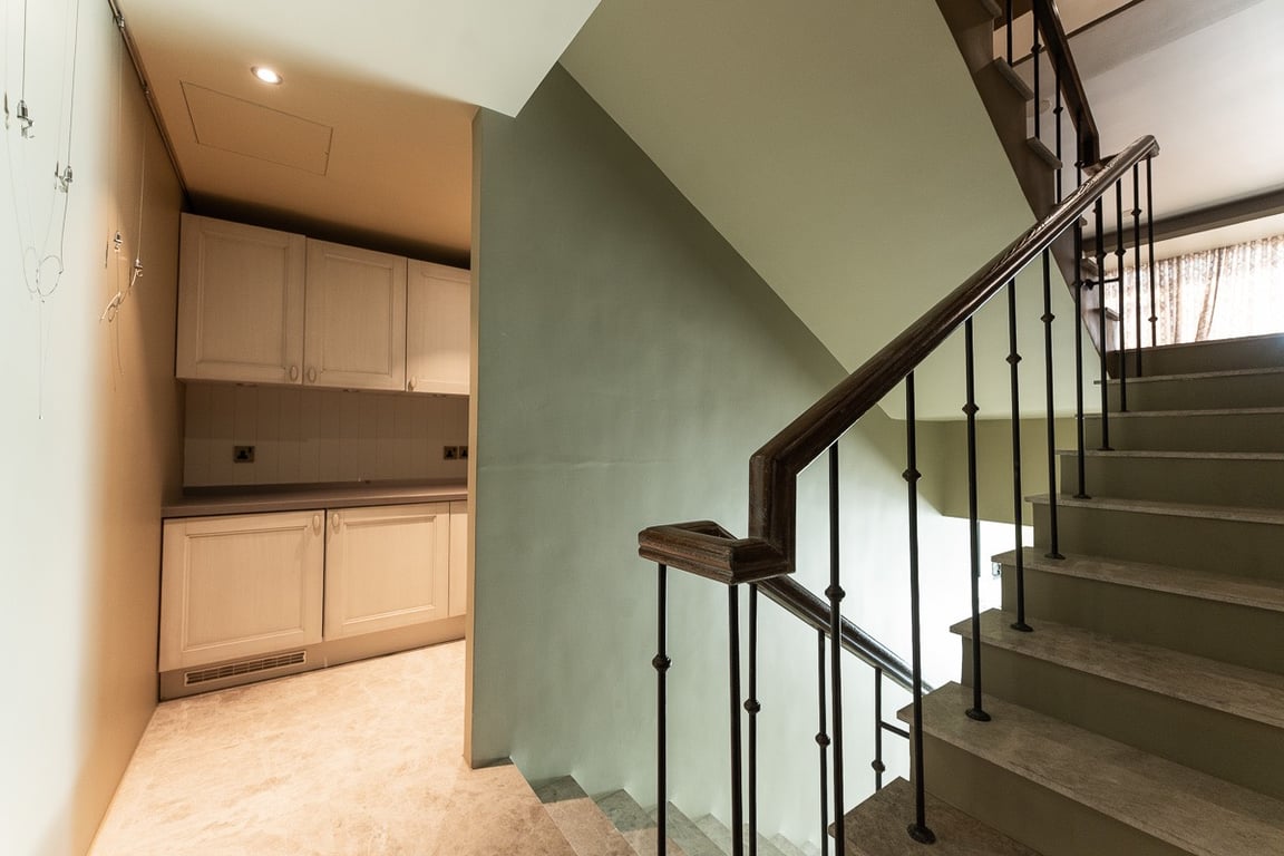 https://img.propertyraptor.com/cdn-cgi/imagedelivery/KD5bF_AFL0JDTbKLWF7z9g/ap8/ap8_001/hornet/prp/img/f17748b38bfea6ed0edb6f10afb388cd-wtm.jpg/public
