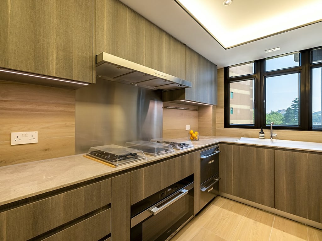 https://img.propertyraptor.com/cdn-cgi/imagedelivery/KD5bF_AFL0JDTbKLWF7z9g/ap8/ap8_001/hornet/prp/img/f1a359b4b1dbf47113fa993e5c149ad1.jpg/public