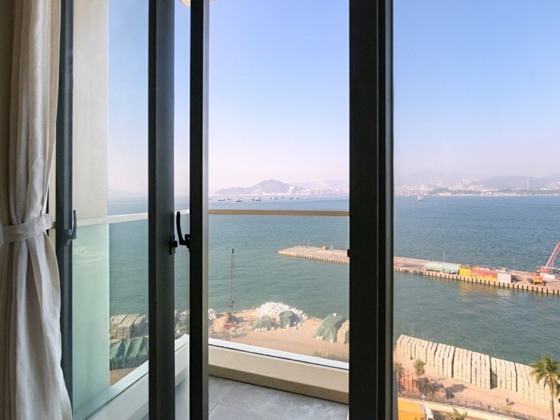 https://img.propertyraptor.com/cdn-cgi/imagedelivery/KD5bF_AFL0JDTbKLWF7z9g/ap8/ap8_001/hornet/prp/img/f1a7af0d03546a2364f6ea6425bfc8f7.jpg/public