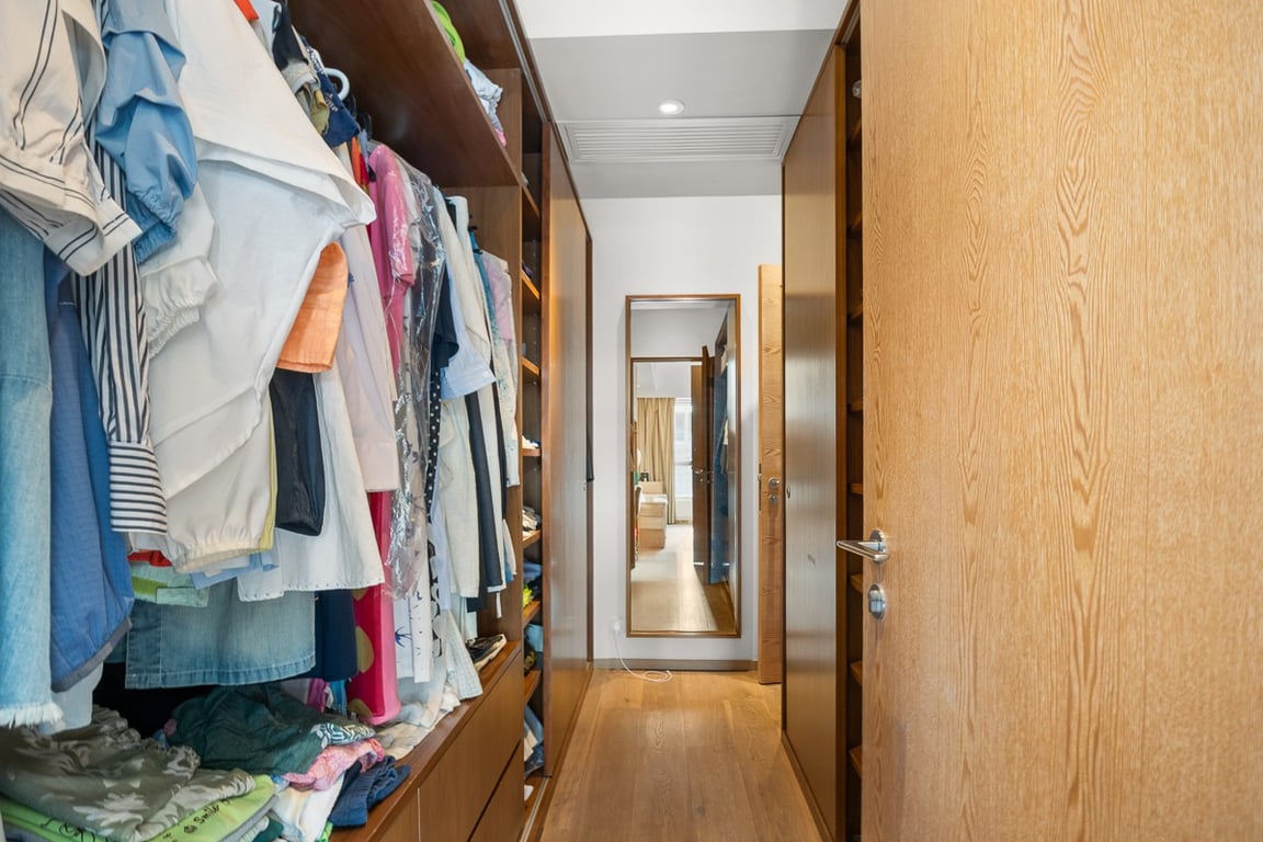 https://img.propertyraptor.com/cdn-cgi/imagedelivery/KD5bF_AFL0JDTbKLWF7z9g/ap8/ap8_001/hornet/prp/img/f1ad215fb018f30ed42cfdb111ecb18b-wtm.jpg/public