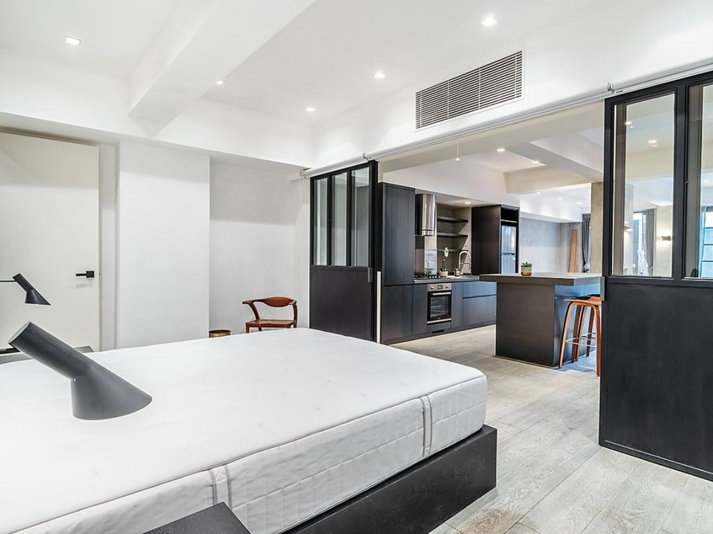 https://img.propertyraptor.com/cdn-cgi/imagedelivery/KD5bF_AFL0JDTbKLWF7z9g/ap8/ap8_001/hornet/prp/img/f1ca3db20718514b6e1c81c9a65d3f39.jpg/public