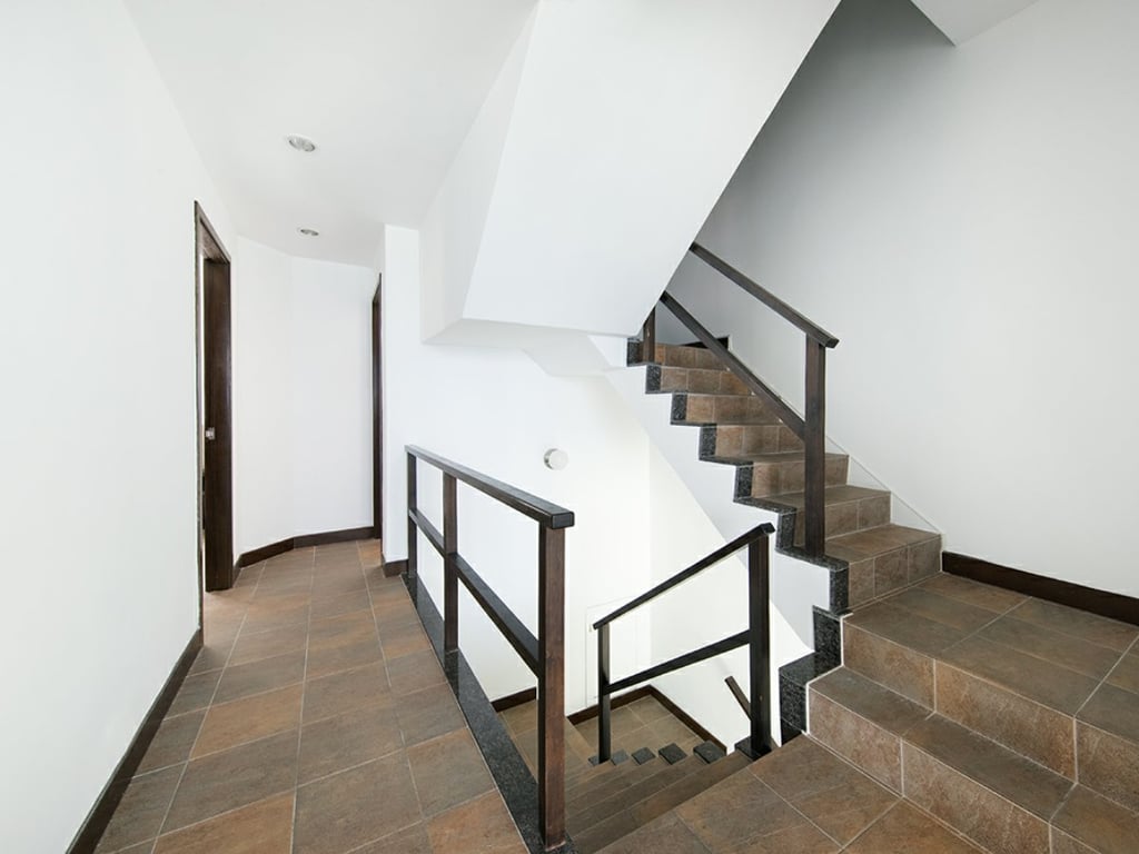 https://img.propertyraptor.com/cdn-cgi/imagedelivery/KD5bF_AFL0JDTbKLWF7z9g/ap8/ap8_001/hornet/prp/img/f1d19da427fcd48c7346e8b69a6f0327.jpg/public
