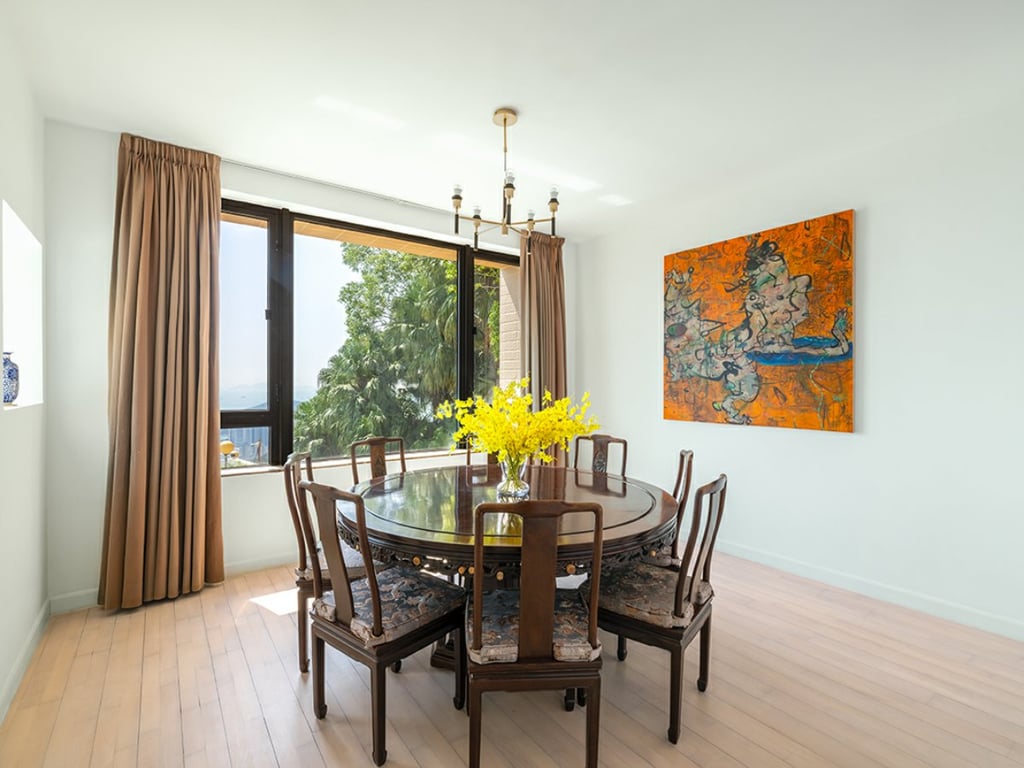 https://img.propertyraptor.com/cdn-cgi/imagedelivery/KD5bF_AFL0JDTbKLWF7z9g/ap8/ap8_001/hornet/prp/img/f26ff9cb271eb7f63a09518a6c1b14f0.jpg/public