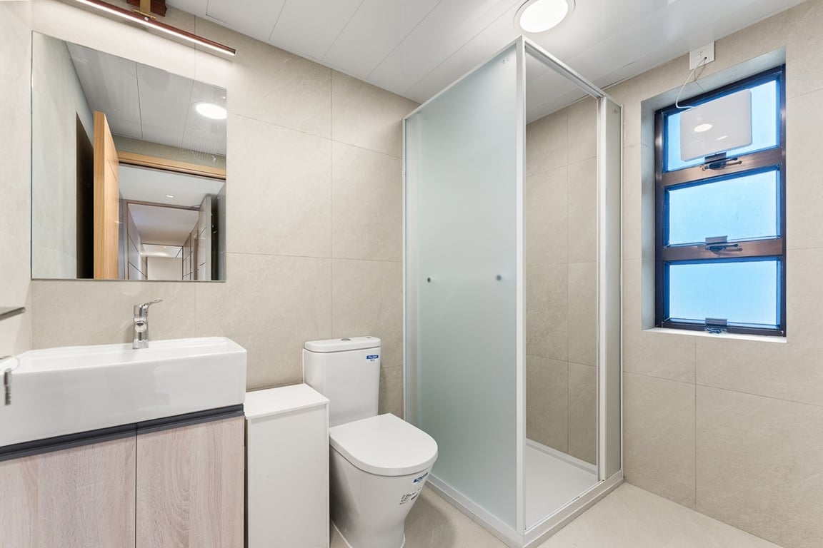 https://img.propertyraptor.com/cdn-cgi/imagedelivery/KD5bF_AFL0JDTbKLWF7z9g/ap8/ap8_001/hornet/prp/img/f28d7e455a5d51a5dd1bc1377007da16-wtm.jpg/public