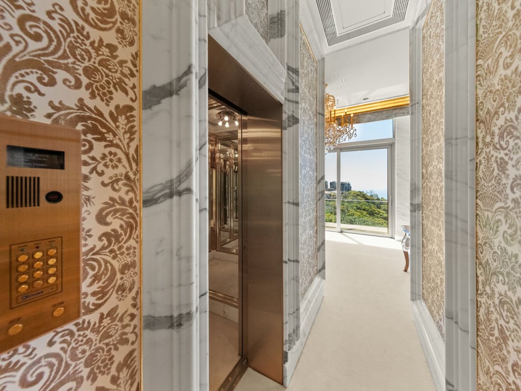 https://img.propertyraptor.com/cdn-cgi/imagedelivery/KD5bF_AFL0JDTbKLWF7z9g/ap8/ap8_001/hornet/prp/img/f2b8e36b91039af88d0071b7c244065f.jpg/public