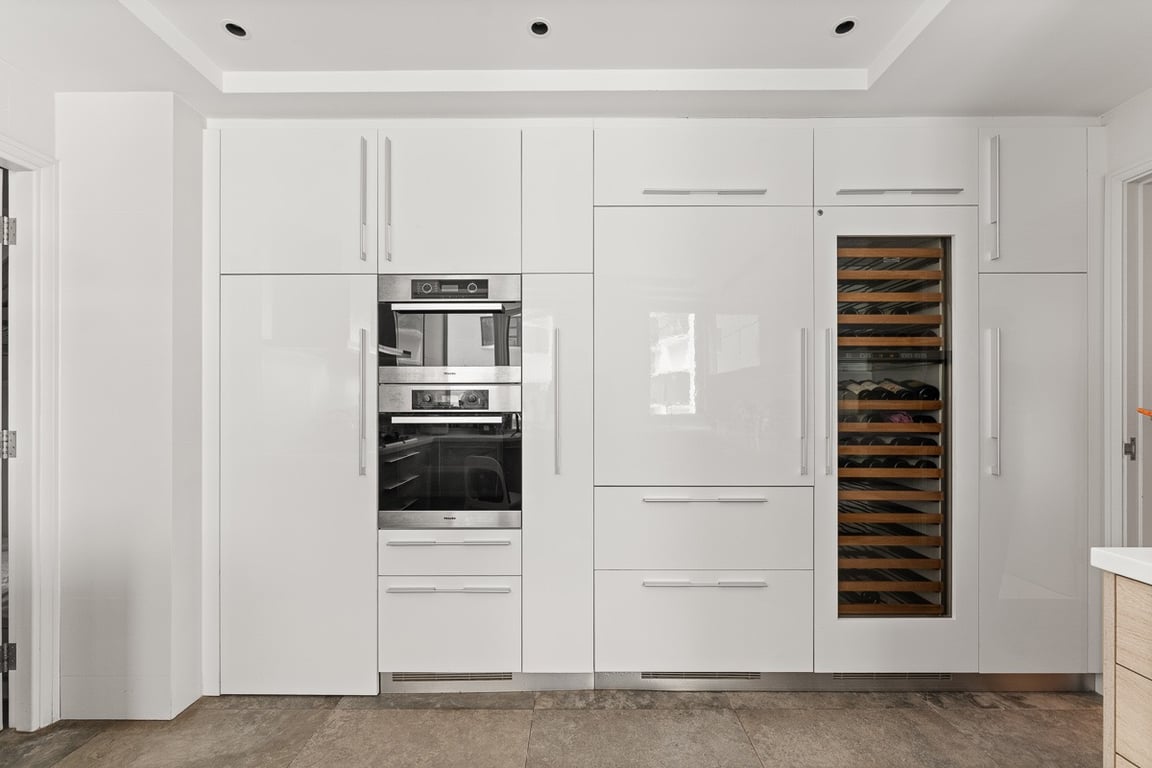 https://img.propertyraptor.com/cdn-cgi/imagedelivery/KD5bF_AFL0JDTbKLWF7z9g/ap8/ap8_001/hornet/prp/img/f321f5fc91f118e4b6d9443c4c843966-wtm.jpg/public
