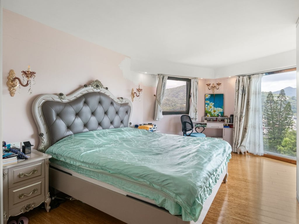 https://img.propertyraptor.com/cdn-cgi/imagedelivery/KD5bF_AFL0JDTbKLWF7z9g/ap8/ap8_001/hornet/prp/img/f32cf4017ca1e64da3553f6d016ad6f1-wtm.jpg/public