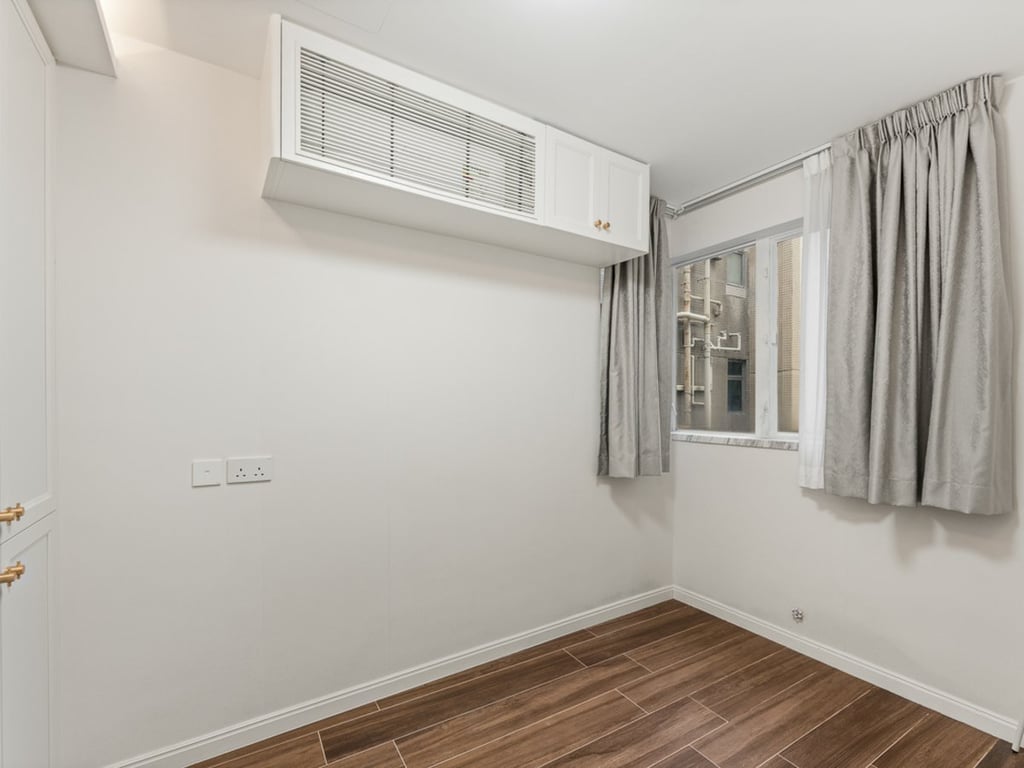 https://img.propertyraptor.com/cdn-cgi/imagedelivery/KD5bF_AFL0JDTbKLWF7z9g/ap8/ap8_001/hornet/prp/img/f380914388d4a02f2dd9e64ca8e01a91-wtm.jpg/public