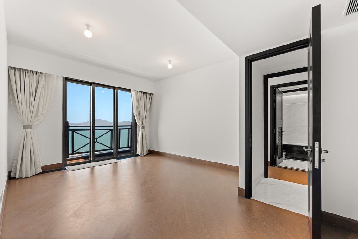 https://img.propertyraptor.com/cdn-cgi/imagedelivery/KD5bF_AFL0JDTbKLWF7z9g/ap8/ap8_001/hornet/prp/img/f3e948d805d8b64bd5ad04d9f074313f-wtm.jpg/public