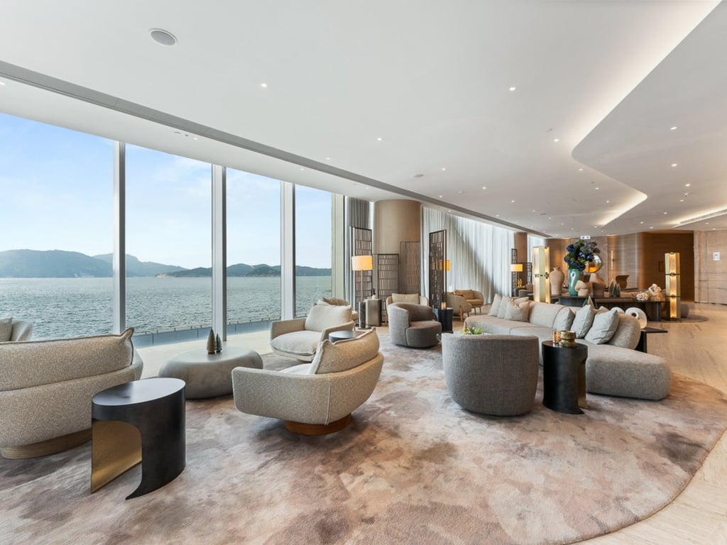 https://img.propertyraptor.com/cdn-cgi/imagedelivery/KD5bF_AFL0JDTbKLWF7z9g/ap8/ap8_001/hornet/prp/img/f3fbfa3a75468ac74cbfffcd7665d09e.jpg/public