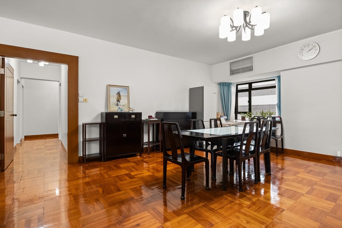 https://img.propertyraptor.com/cdn-cgi/imagedelivery/KD5bF_AFL0JDTbKLWF7z9g/ap8/ap8_001/hornet/prp/img/f424fb14f11c8b21c59ab9a49c9f7bbb-wtm.jpg/public