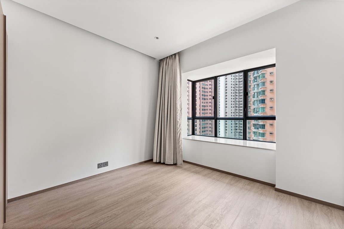 https://img.propertyraptor.com/cdn-cgi/imagedelivery/KD5bF_AFL0JDTbKLWF7z9g/ap8/ap8_001/hornet/prp/img/f42637ec3de5964c38133fddf3879b3f-wtm.jpg/public
