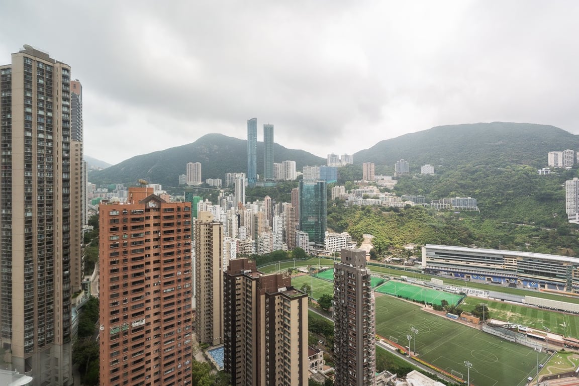 https://img.propertyraptor.com/cdn-cgi/imagedelivery/KD5bF_AFL0JDTbKLWF7z9g/ap8/ap8_001/hornet/prp/img/f428584cce4115d20f9f4143c2a449fd-wtm.jpg/public