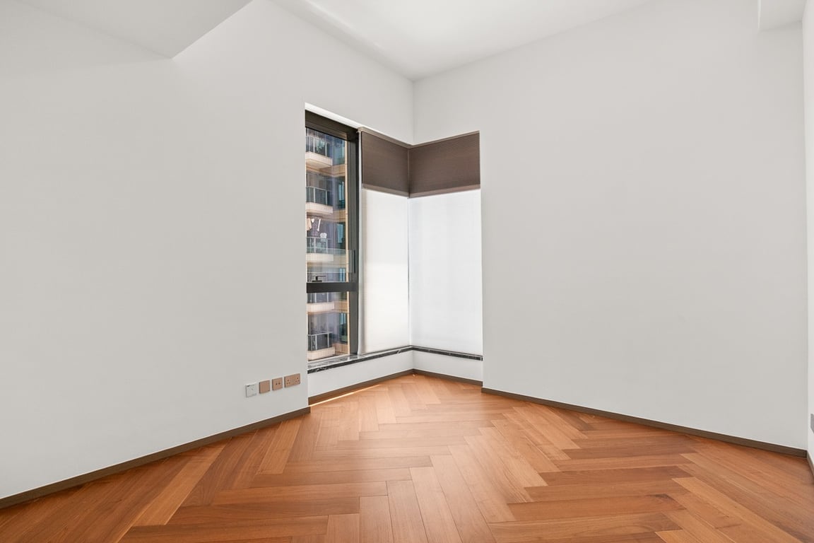 https://img.propertyraptor.com/cdn-cgi/imagedelivery/KD5bF_AFL0JDTbKLWF7z9g/ap8/ap8_001/hornet/prp/img/f42da7d5f3d8f40d4194862024d079b9-wtm.jpg/public