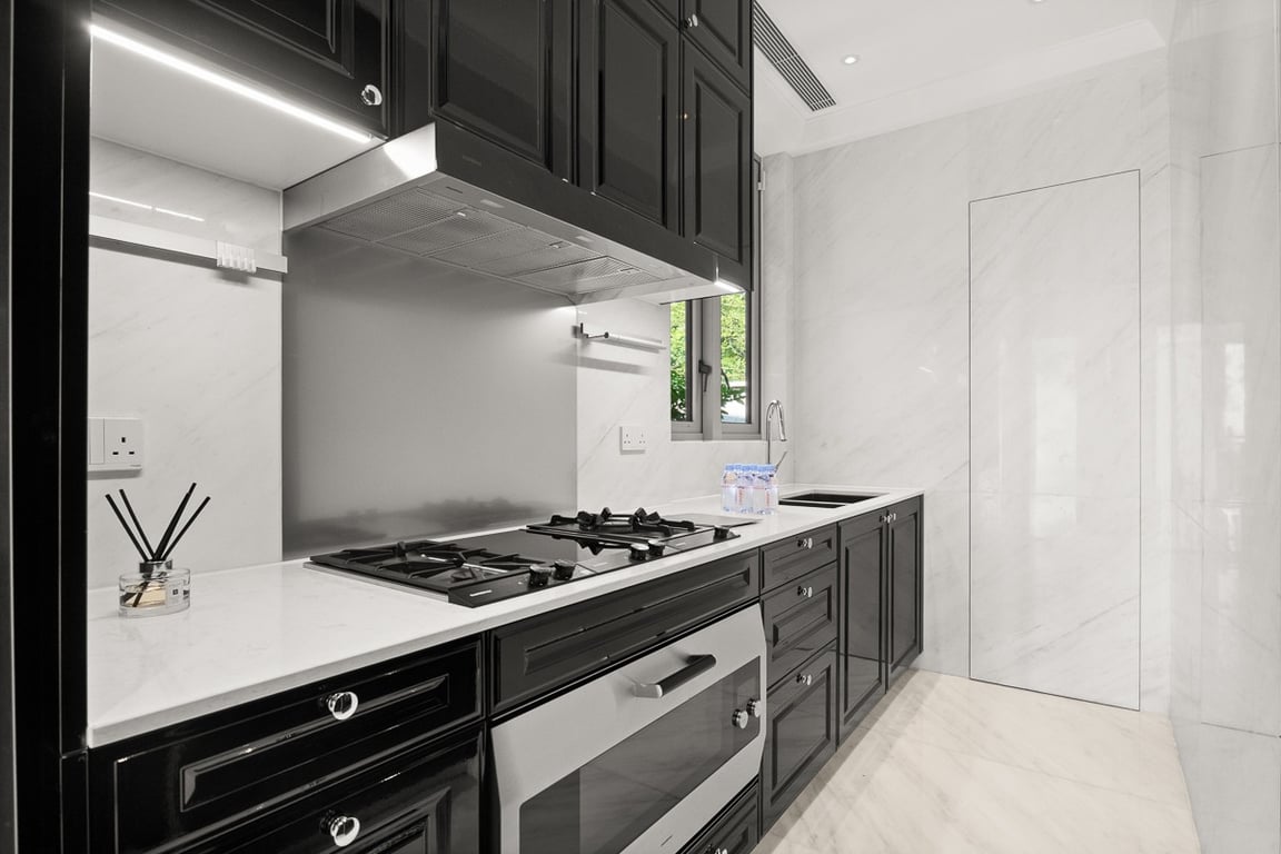 https://img.propertyraptor.com/cdn-cgi/imagedelivery/KD5bF_AFL0JDTbKLWF7z9g/ap8/ap8_001/hornet/prp/img/f4a9c9de0c87724fe9e47783125f82d5-wtm.jpg/public