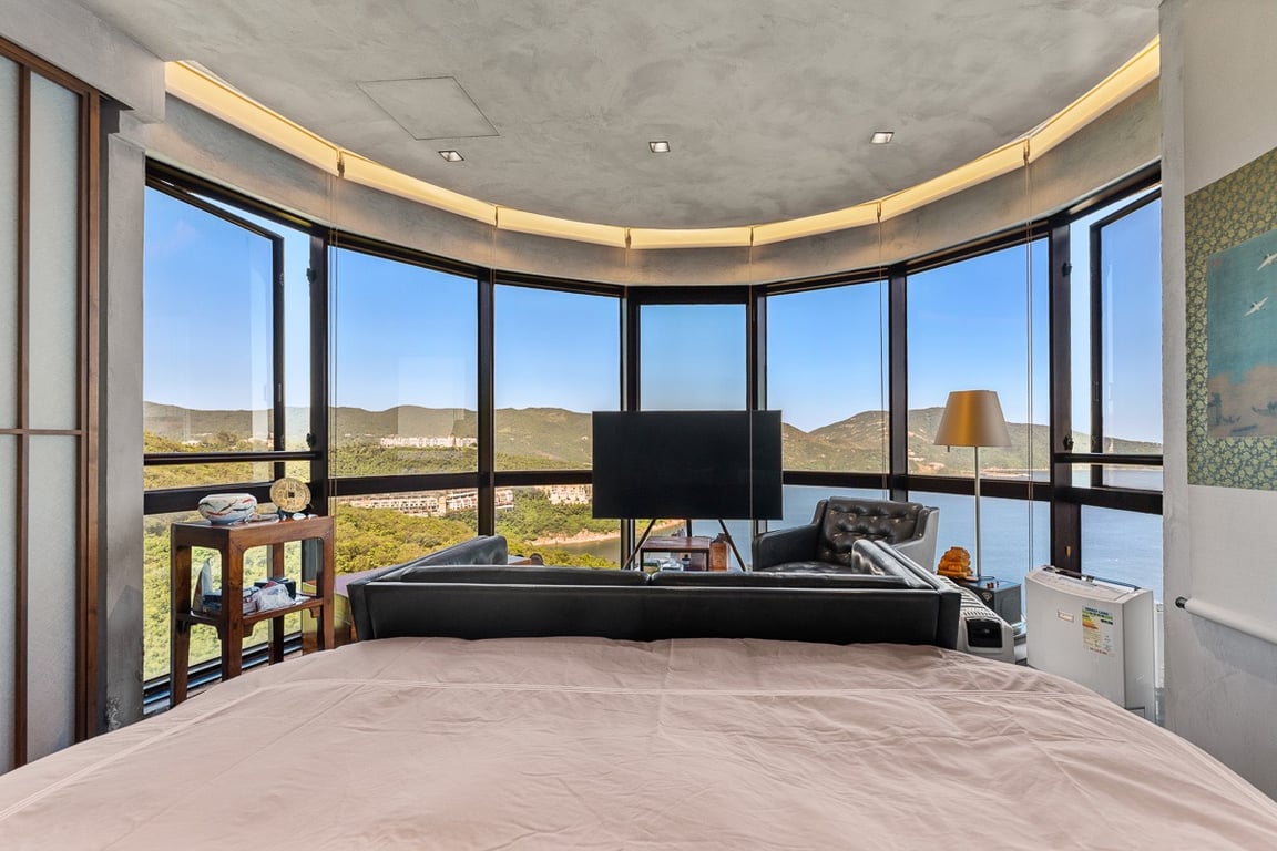 https://img.propertyraptor.com/cdn-cgi/imagedelivery/KD5bF_AFL0JDTbKLWF7z9g/ap8/ap8_001/hornet/prp/img/f4af6f63a3b3867c0b51bba8e8f1091c-wtm.jpg/public