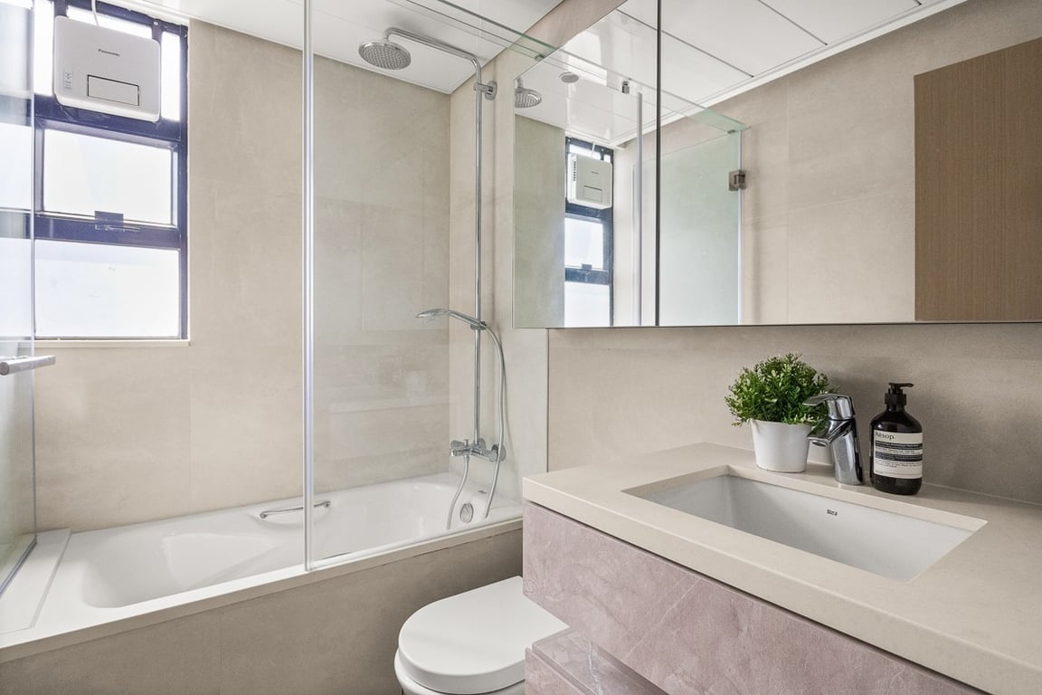 https://img.propertyraptor.com/cdn-cgi/imagedelivery/KD5bF_AFL0JDTbKLWF7z9g/ap8/ap8_001/hornet/prp/img/f4cb639cbe151a9309a837ee2f6763f2-wtm.jpg/public