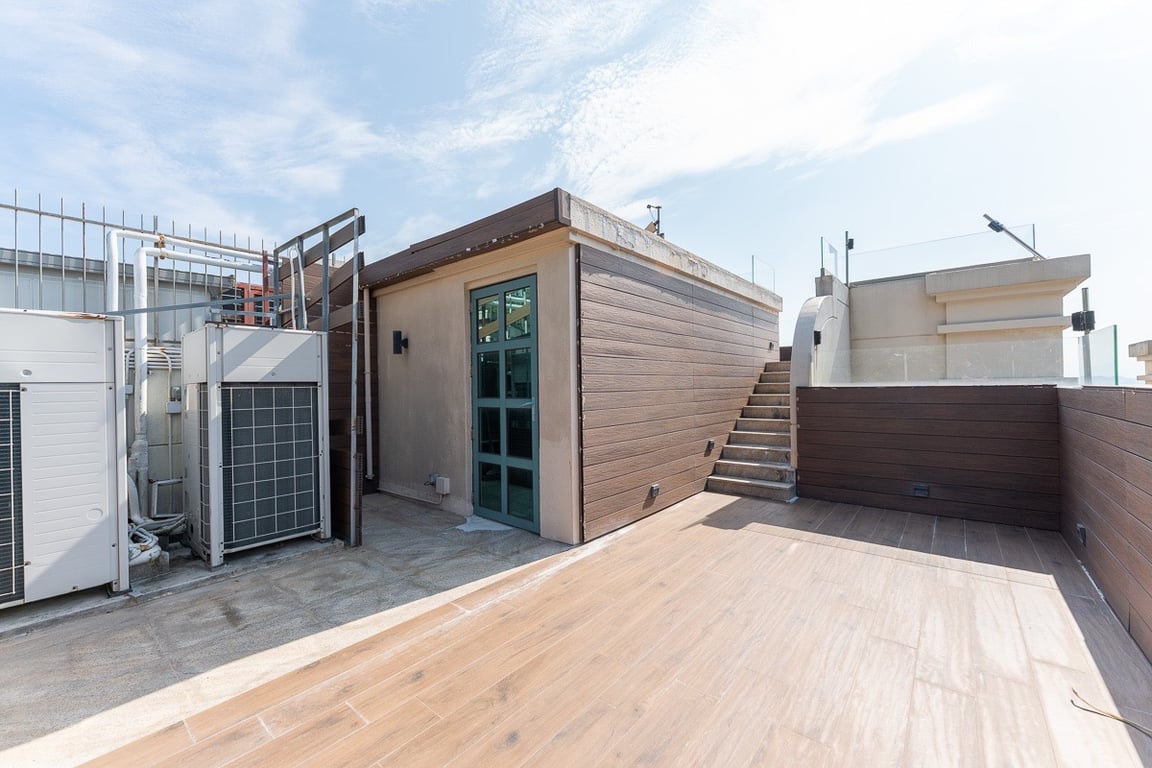 https://img.propertyraptor.com/cdn-cgi/imagedelivery/KD5bF_AFL0JDTbKLWF7z9g/ap8/ap8_001/hornet/prp/img/f4dca882fa4a9a6c8a498a9038b38a63-wtm.jpg/public