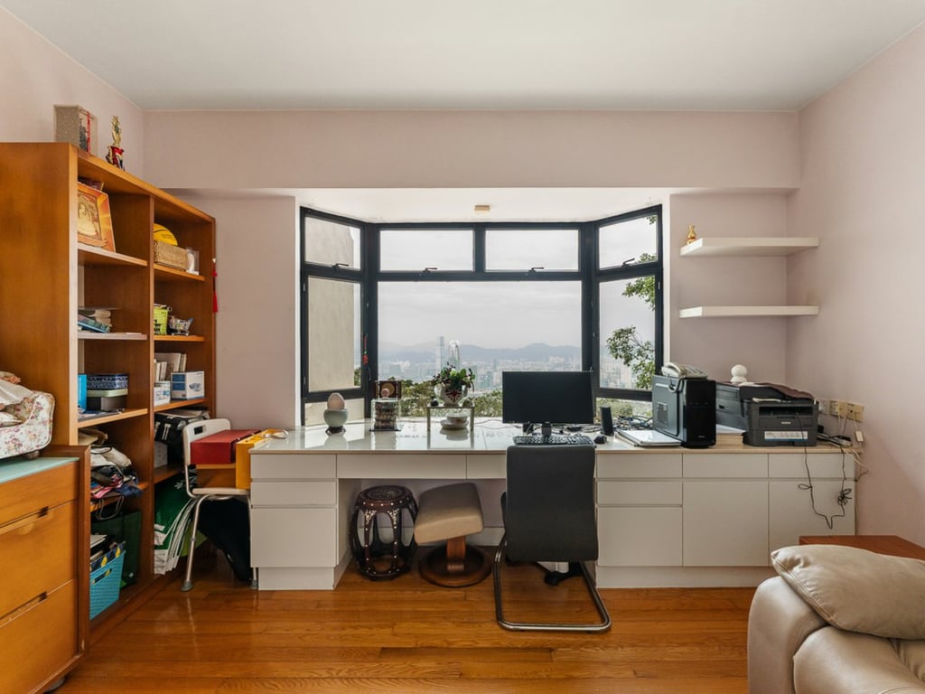 https://img.propertyraptor.com/cdn-cgi/imagedelivery/KD5bF_AFL0JDTbKLWF7z9g/ap8/ap8_001/hornet/prp/img/f4fbdeb1648f3e67ee808527fff05c70-wtm.jpg/public