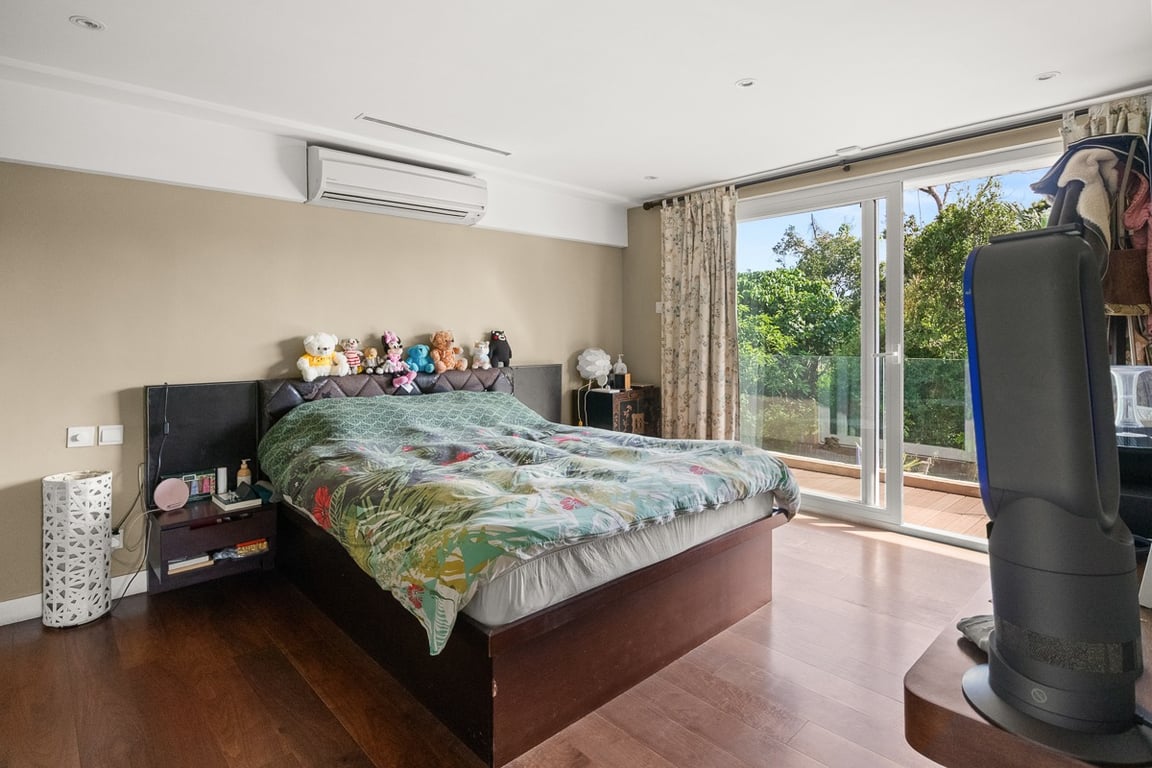 https://img.propertyraptor.com/cdn-cgi/imagedelivery/KD5bF_AFL0JDTbKLWF7z9g/ap8/ap8_001/hornet/prp/img/f511c3a082ba2653278d97e94fff6dae-wtm.jpg/public
