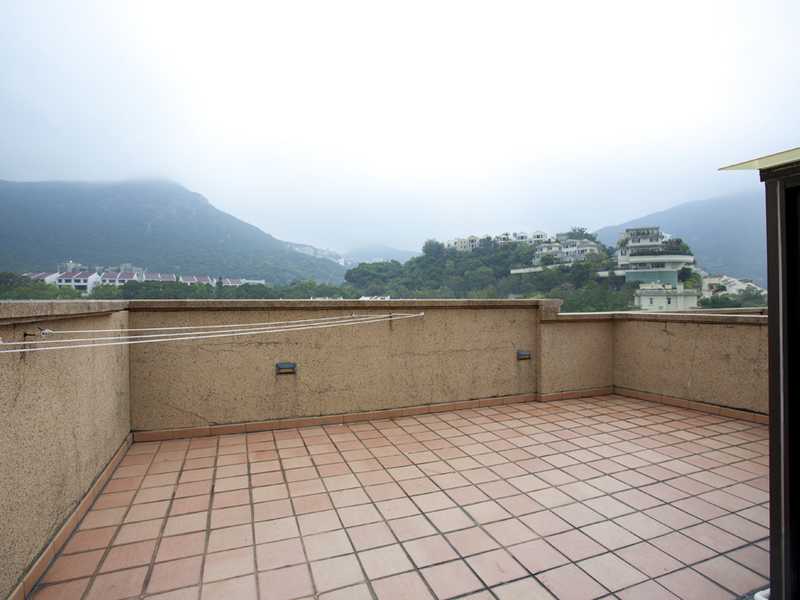 https://img.propertyraptor.com/cdn-cgi/imagedelivery/KD5bF_AFL0JDTbKLWF7z9g/ap8/ap8_001/hornet/prp/img/f53e67299c4c3faeabab28ff7d6f6069.jpg/public