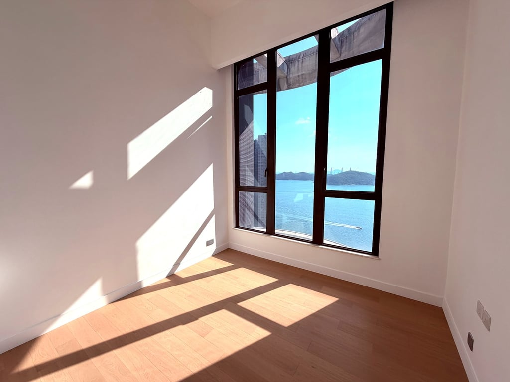 https://img.propertyraptor.com/cdn-cgi/imagedelivery/KD5bF_AFL0JDTbKLWF7z9g/ap8/ap8_001/hornet/prp/img/f5441f200dc7f5b01d6e4529463d02a0-wtm.jpg/public