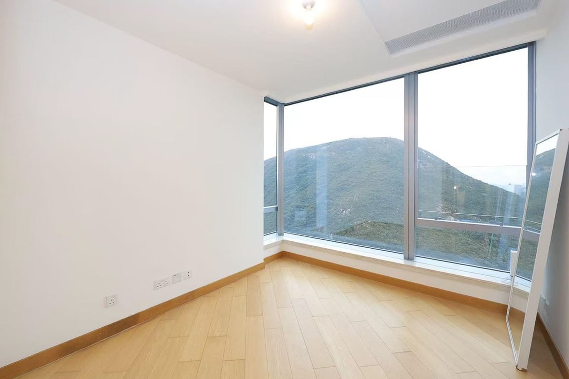 https://img.propertyraptor.com/cdn-cgi/imagedelivery/KD5bF_AFL0JDTbKLWF7z9g/ap8/ap8_001/hornet/prp/img/f5a7602361c34d185eb638346c4f627d-wtm.jpg/public
