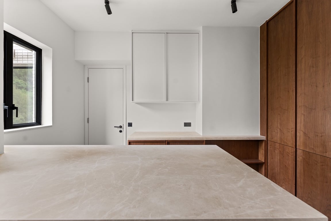 https://img.propertyraptor.com/cdn-cgi/imagedelivery/KD5bF_AFL0JDTbKLWF7z9g/ap8/ap8_001/hornet/prp/img/f5e0331320f98cee40b963da90af0718-wtm.jpg/public