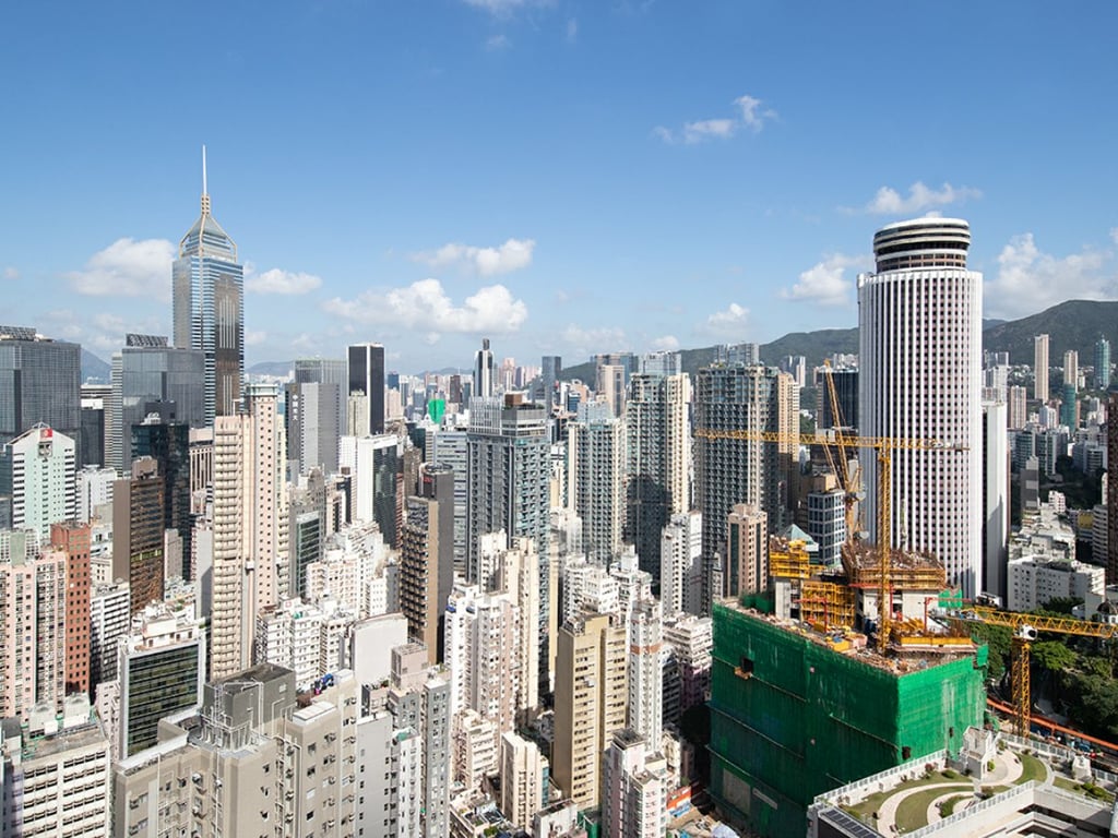 https://img.propertyraptor.com/cdn-cgi/imagedelivery/KD5bF_AFL0JDTbKLWF7z9g/ap8/ap8_001/hornet/prp/img/f5ef96d8ae6a1ba1bdd735f0423ebd03.jpg/public