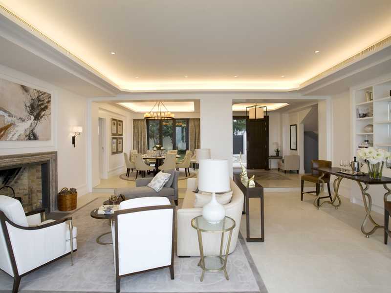 https://img.propertyraptor.com/cdn-cgi/imagedelivery/KD5bF_AFL0JDTbKLWF7z9g/ap8/ap8_001/hornet/prp/img/f636895469edacc2e9c5a50918d3e827.jpg/public
