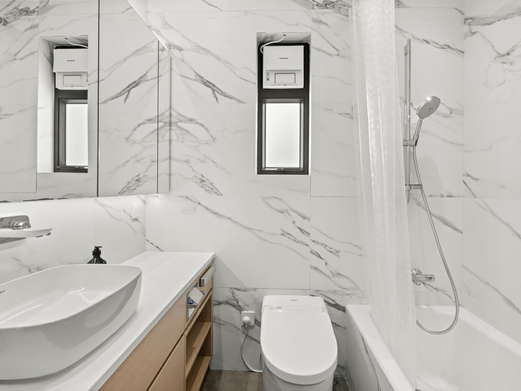 https://img.propertyraptor.com/cdn-cgi/imagedelivery/KD5bF_AFL0JDTbKLWF7z9g/ap8/ap8_001/hornet/prp/img/f63d5dd69223ec5ef31537bbd1935159-wtm.jpg/public