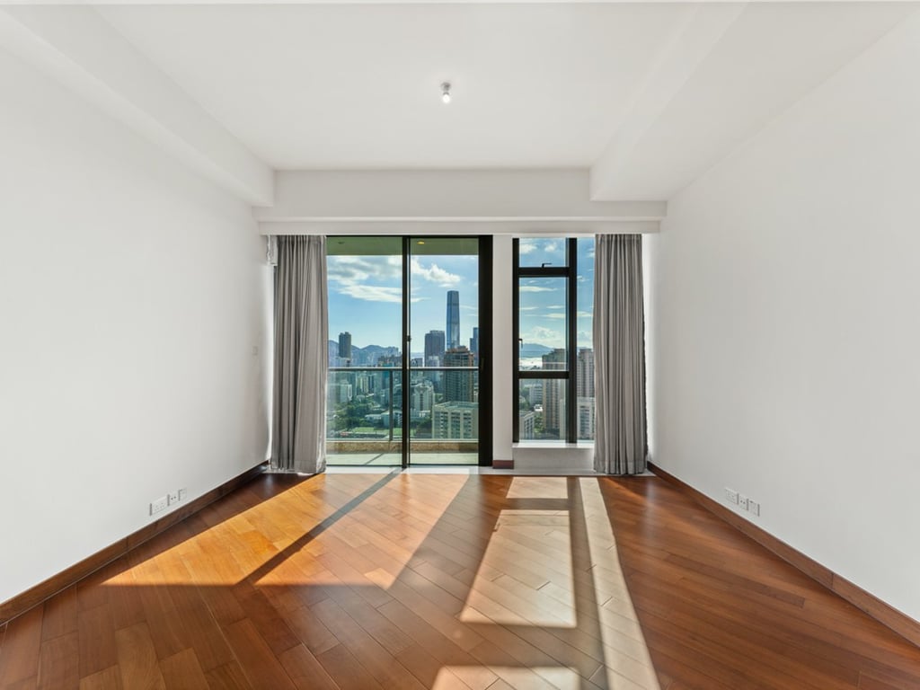 https://img.propertyraptor.com/cdn-cgi/imagedelivery/KD5bF_AFL0JDTbKLWF7z9g/ap8/ap8_001/hornet/prp/img/f642802ec110fee1a51a303b83dab7d1-wtm.jpg/public