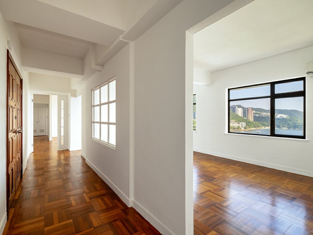 Repulse Bay Apartments