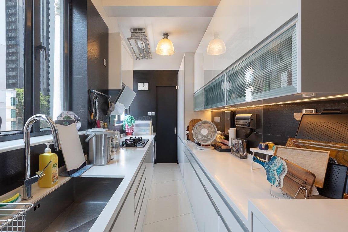 https://img.propertyraptor.com/cdn-cgi/imagedelivery/KD5bF_AFL0JDTbKLWF7z9g/ap8/ap8_001/hornet/prp/img/f65ad1851b4acf86d65364530b3dbc5c-wtm.jpg/public