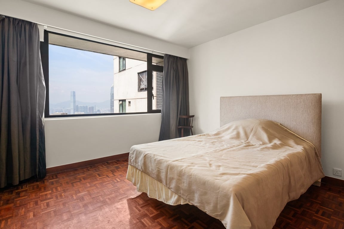 https://img.propertyraptor.com/cdn-cgi/imagedelivery/KD5bF_AFL0JDTbKLWF7z9g/ap8/ap8_001/hornet/prp/img/f661d8ef39f13e02d76de9261eaca07b-wtm.jpg/public
