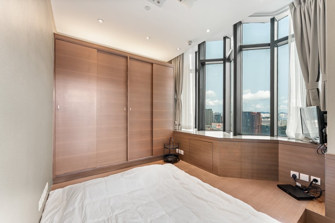 https://img.propertyraptor.com/cdn-cgi/imagedelivery/KD5bF_AFL0JDTbKLWF7z9g/ap8/ap8_001/hornet/prp/img/f69975ebd81c3b74689aec5c1af056f3-wtm.jpg/public
