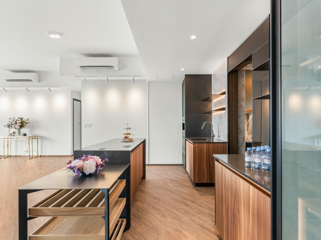https://img.propertyraptor.com/cdn-cgi/imagedelivery/KD5bF_AFL0JDTbKLWF7z9g/ap8/ap8_001/hornet/prp/img/f6c172b8d9cd6565d223b70b217b3024-wtm.jpg/public