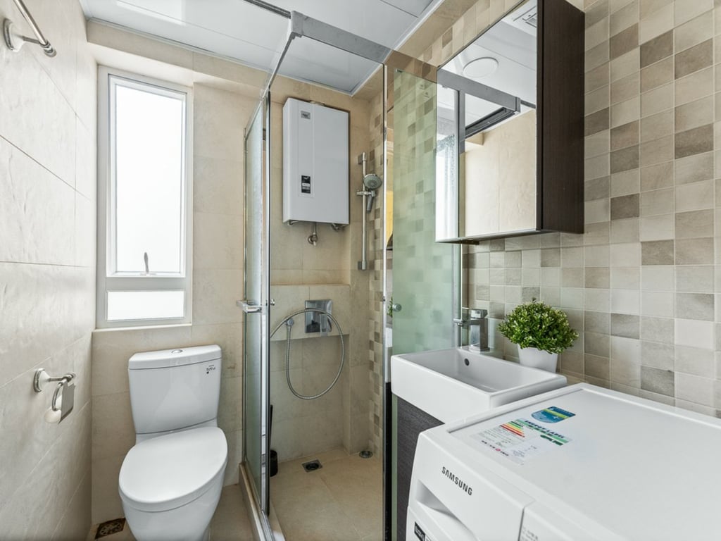 https://img.propertyraptor.com/cdn-cgi/imagedelivery/KD5bF_AFL0JDTbKLWF7z9g/ap8/ap8_001/hornet/prp/img/f6e7b0b0d1e51becb0048cd5f3b40149.jpg/public