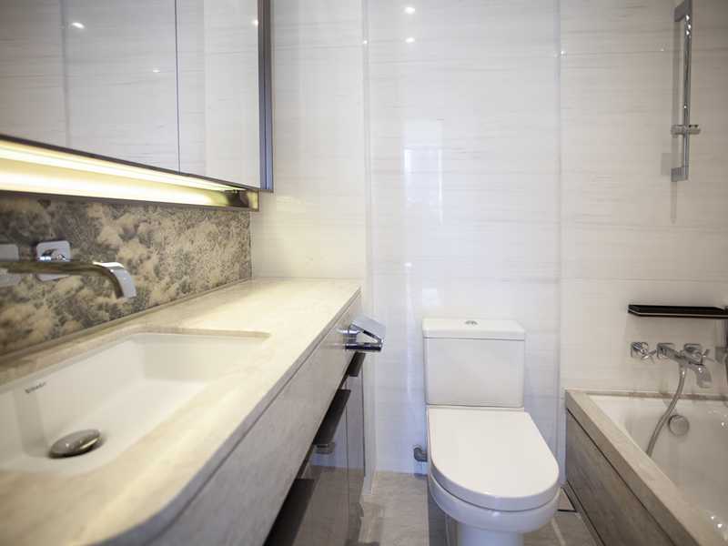 https://img.propertyraptor.com/cdn-cgi/imagedelivery/KD5bF_AFL0JDTbKLWF7z9g/ap8/ap8_001/hornet/prp/img/f6ff2efd34007df3be4cfa0f6527dbfc.jpg/public