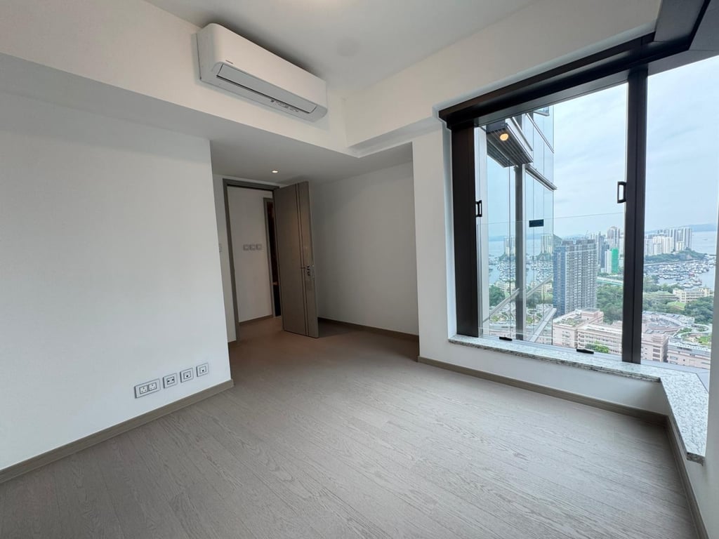 https://img.propertyraptor.com/cdn-cgi/imagedelivery/KD5bF_AFL0JDTbKLWF7z9g/ap8/ap8_001/hornet/prp/img/f71c9e3eb9e1b41d126f2e4d1eff5d98-wtm.jpg/public