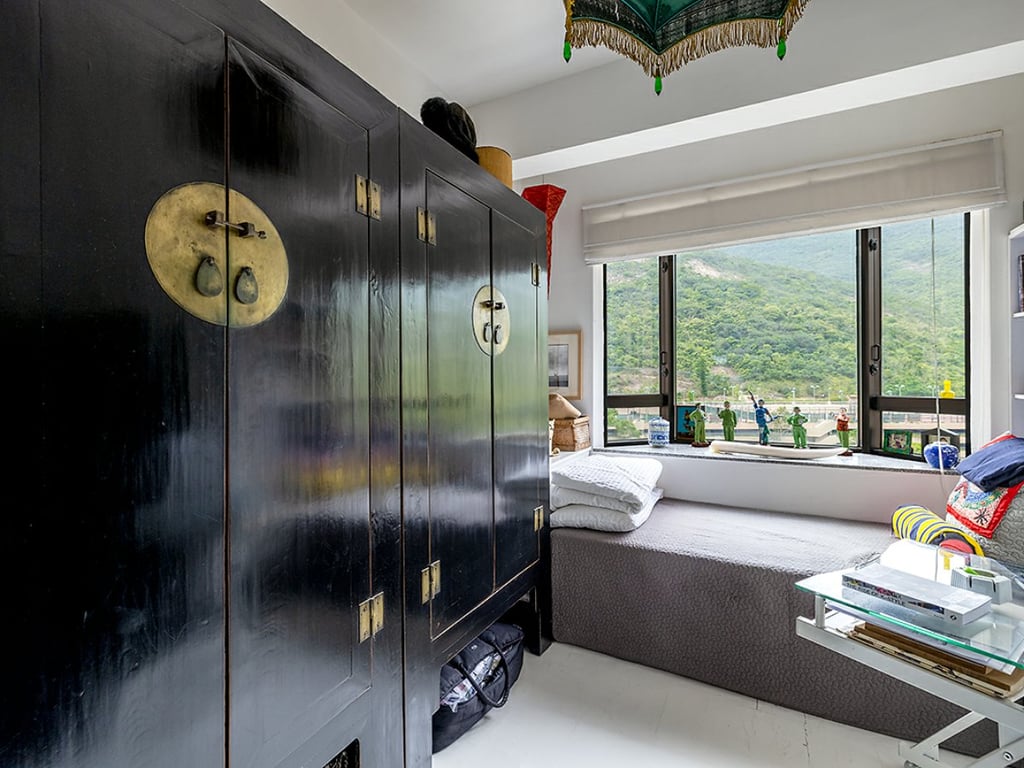 https://img.propertyraptor.com/cdn-cgi/imagedelivery/KD5bF_AFL0JDTbKLWF7z9g/ap8/ap8_001/hornet/prp/img/f721f5f909b52471c6eb46c8174ab502.jpg/public