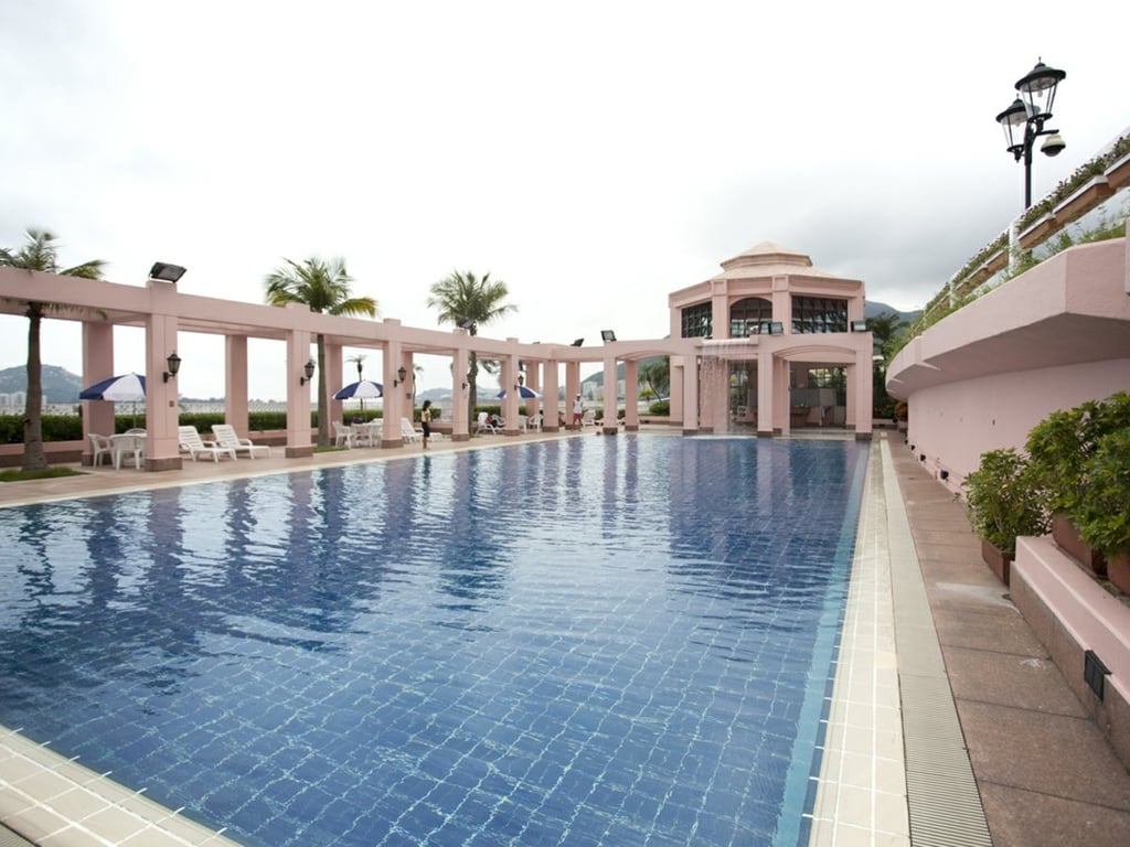 https://img.propertyraptor.com/cdn-cgi/imagedelivery/KD5bF_AFL0JDTbKLWF7z9g/ap8/ap8_001/hornet/prp/img/f72691305e8bd28a73964722375a1130.jpg/public