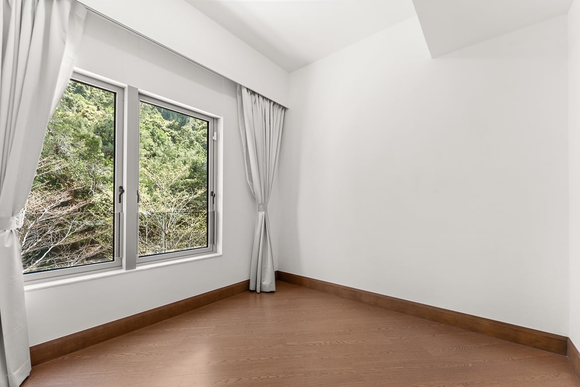 https://img.propertyraptor.com/cdn-cgi/imagedelivery/KD5bF_AFL0JDTbKLWF7z9g/ap8/ap8_001/hornet/prp/img/f7ca1859ec2b7aa73d553b989b8a6980-wtm.jpg/public