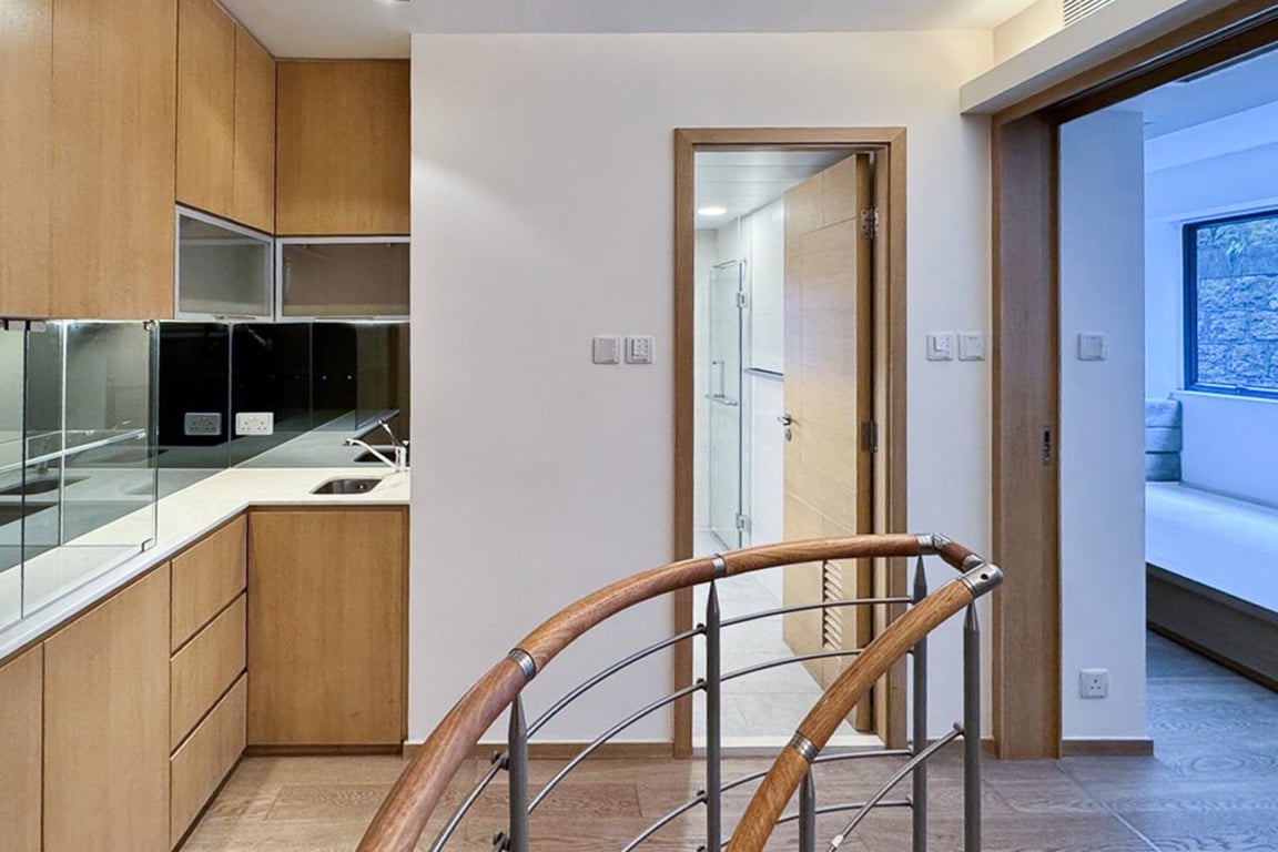 https://img.propertyraptor.com/cdn-cgi/imagedelivery/KD5bF_AFL0JDTbKLWF7z9g/ap8/ap8_001/hornet/prp/img/f7eb11c458ff7923ac512ad4ca83adc1-wtm.jpg/public