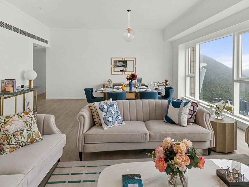 https://img.propertyraptor.com/cdn-cgi/imagedelivery/KD5bF_AFL0JDTbKLWF7z9g/ap8/ap8_001/hornet/prp/img/f7f0c51cd4a12e19a13965e5cab170df.jpg/public