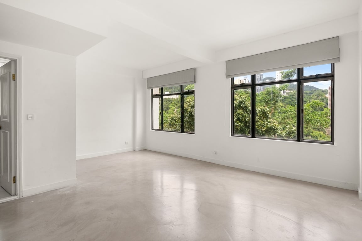 https://img.propertyraptor.com/cdn-cgi/imagedelivery/KD5bF_AFL0JDTbKLWF7z9g/ap8/ap8_001/hornet/prp/img/f86e840aba4a5881703be761e02de3ca-wtm.jpg/public