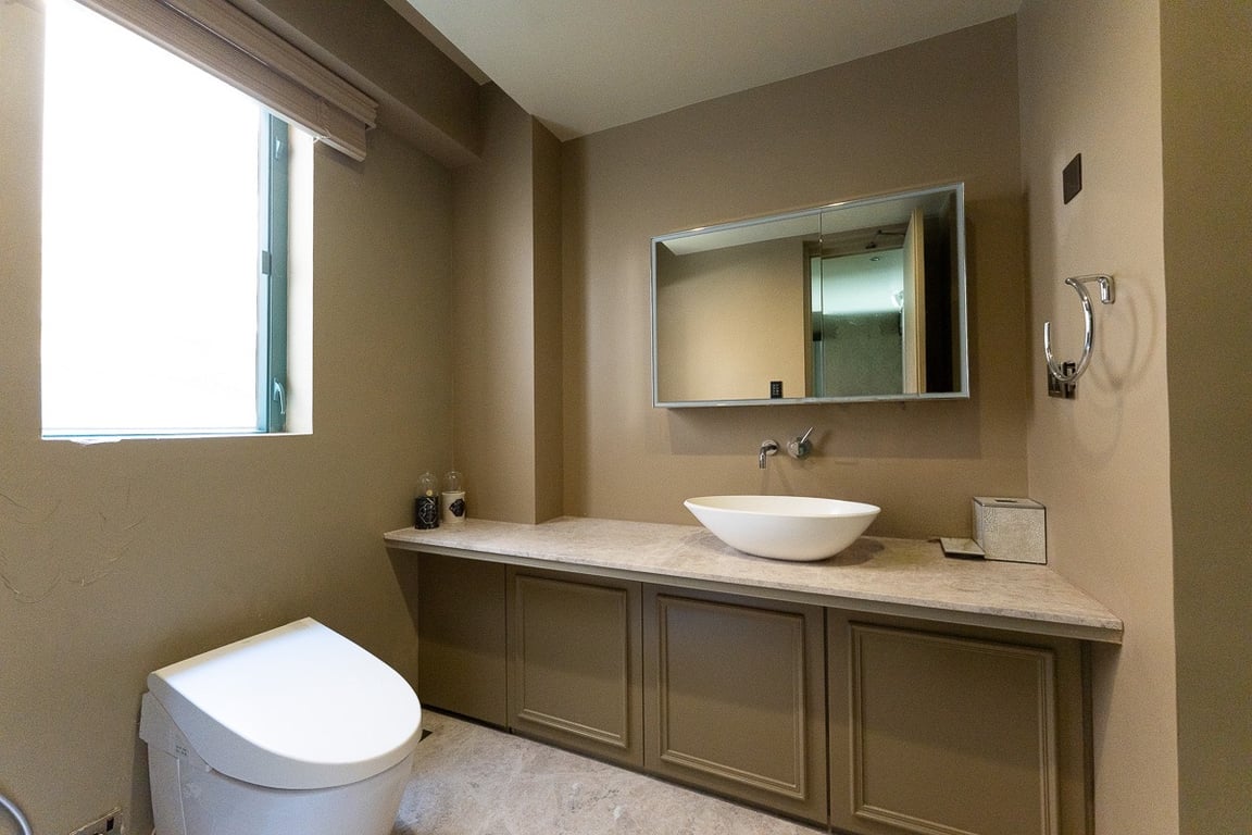 https://img.propertyraptor.com/cdn-cgi/imagedelivery/KD5bF_AFL0JDTbKLWF7z9g/ap8/ap8_001/hornet/prp/img/f88092e726237585d59df2dc344759cb-wtm.jpg/public